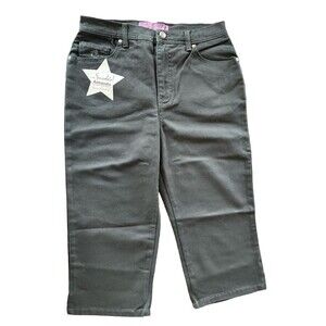 Gloria Vanderbilt Capri  Amanda Size 10 Slimming Effect Black Stretch NWOT